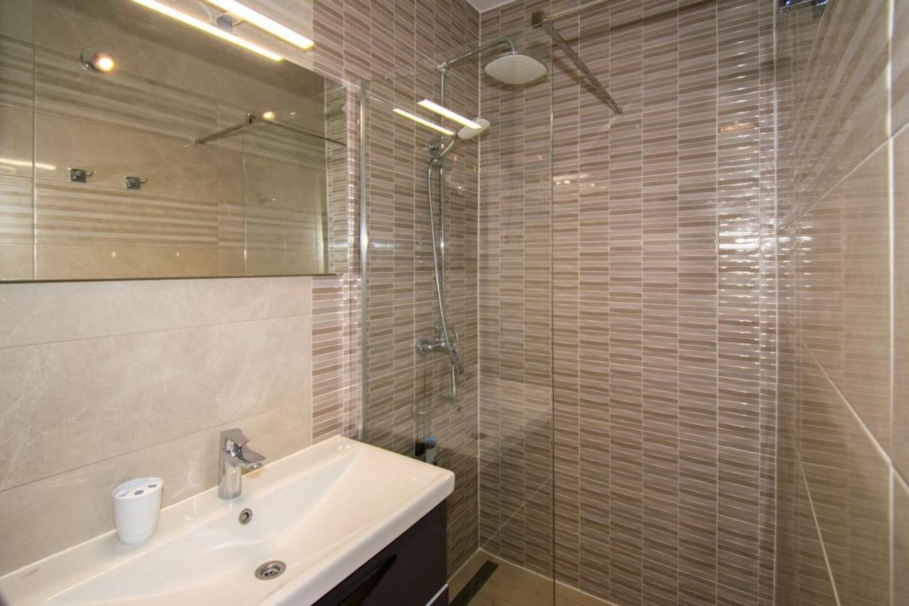 Apartman M In Premantura Exterior photo