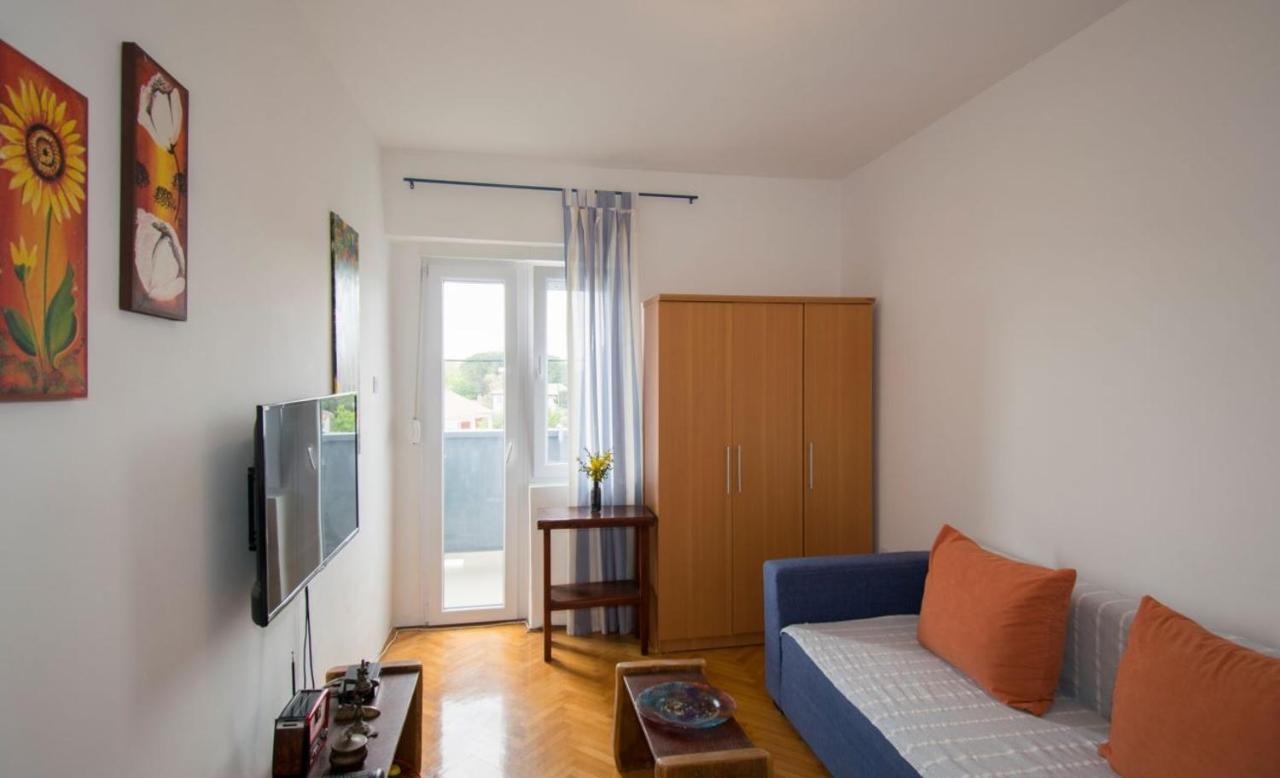 Apartman M In Premantura Exterior photo